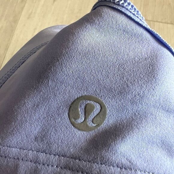 Lululemon women’s bra size 32E - Picture 5 of 6